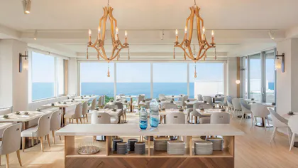 【滞在記】宮古ブルーを望むレストランで至高の美食体験