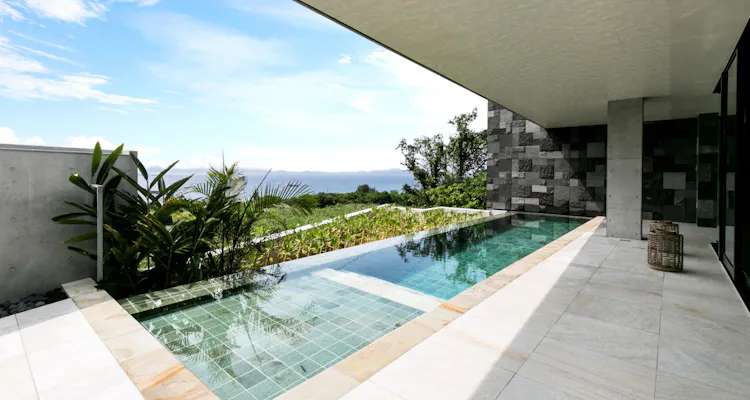 LECEB SESOKO VILLA ヒルズ