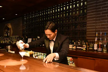 ホテルバー探訪：古き良き時代の面影に酔いしれる、伝統のカクテル