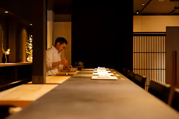 金沢の茶屋街に溶け込む1日4組限定の和風オーベルジュ