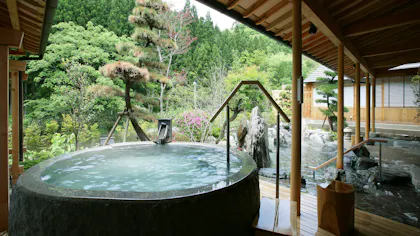 宮沢賢治の故郷で味わう、掛け流しの温泉宿