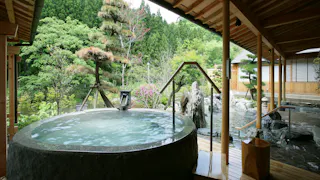 宮沢賢治の故郷で味わう、掛け流しの温泉宿