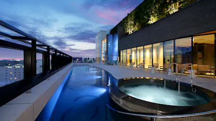 2019年9月開業！博多の屋上温泉で癒されるスタイリッシュホテル