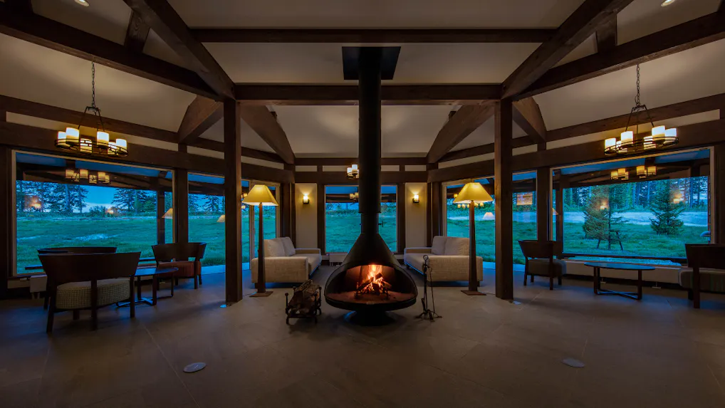 北海道美瑛の豪奢な一棟貸しのヴィラで自然と溶け合う