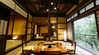 伊豆に佇む源泉かけ流しの温泉と美食に出逢える古民家宿