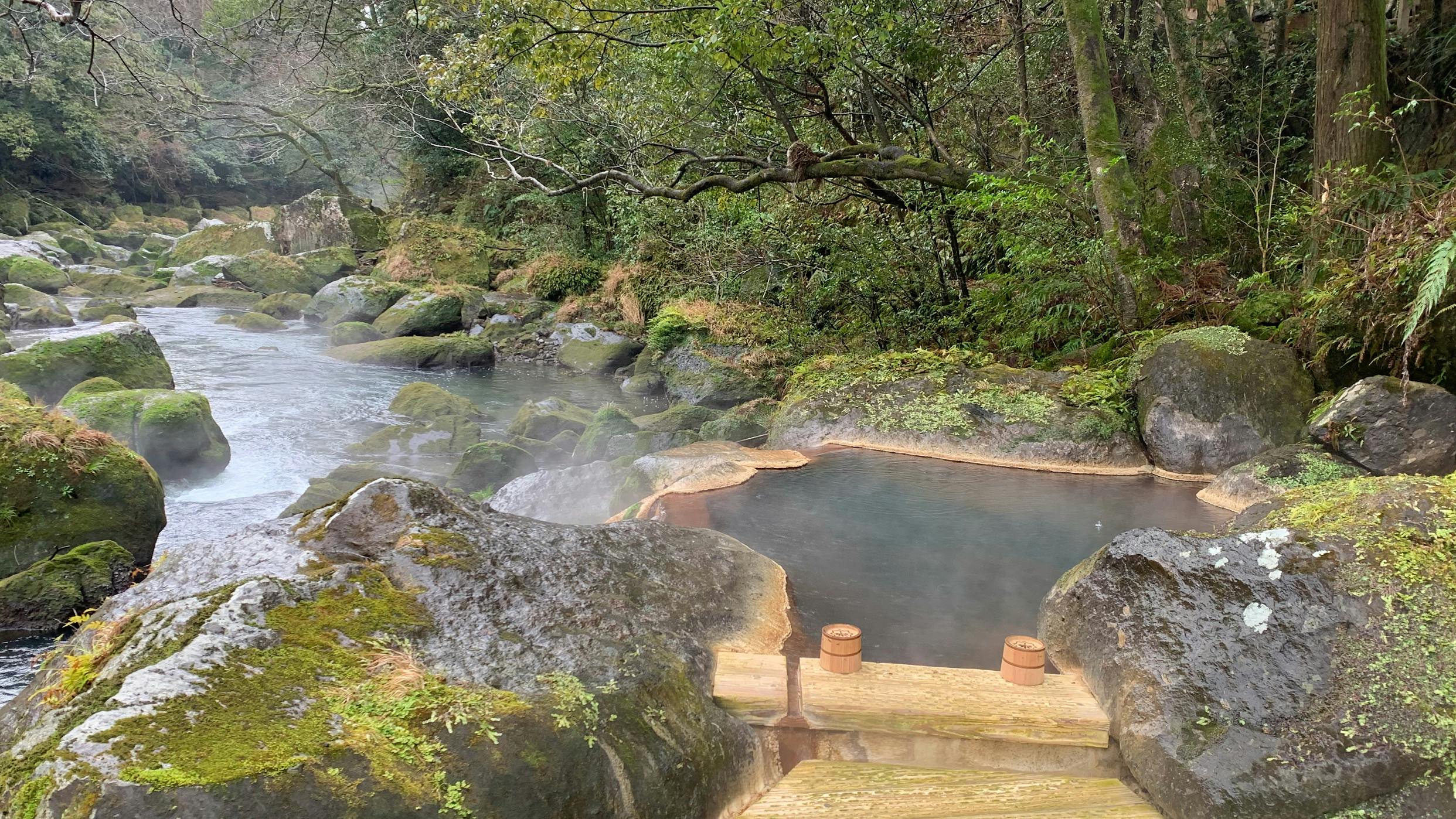 【取材】鹿児島の渓流沿いに佇む野趣溢れる露天風呂を持つ温泉宿