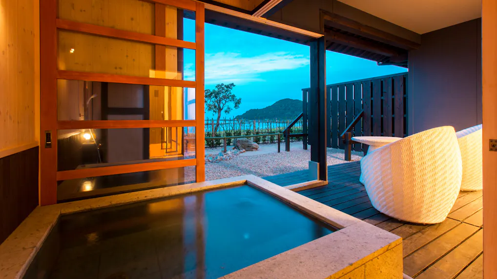 海の景色と波音に癒されるオーシャンフロントの旅館6選