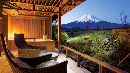 富士山を望む露天風呂付客室がある温泉宿　山梨編