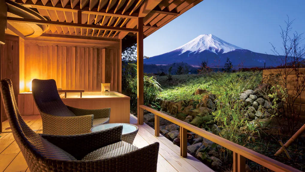 富士山を望む露天風呂付客室がある温泉宿　山梨編