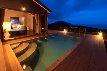 お部屋でチェックインできる露天風呂付きおこもり宿