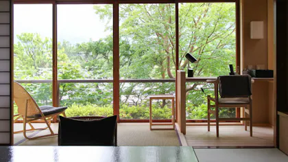 東京から約2時間、書斎付の客室がある温泉宿5選