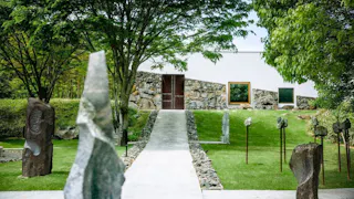 2020年6月開業、1日1組限定のアート空間で寛ぐ愛媛の隠れ家ホテル