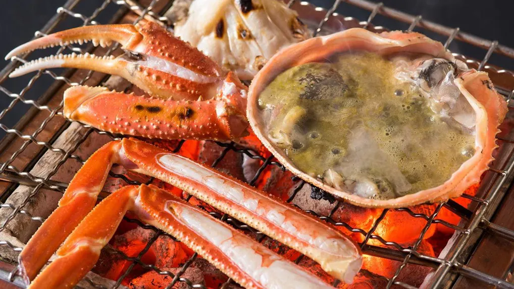 絶品のカニ料理を部屋食で楽しめる温泉宿　関西編