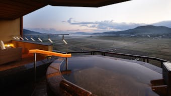 新潟・月岡温泉の「別邸」で日本の原風景に触れる贅沢な滞在を