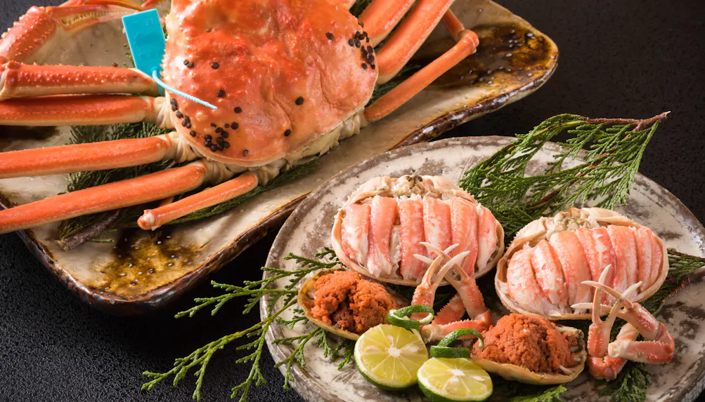 絶品のカニ料理を部屋食で楽しめる温泉宿　北陸編