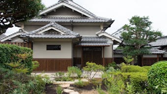 奈良県最古の醤油蔵に泊まる旅へ。「NIPPONIA 田原本 マルト醤油」
