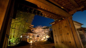 全9室、奈良公園の中に佇む創業百余年の純和風宿「四季亭」