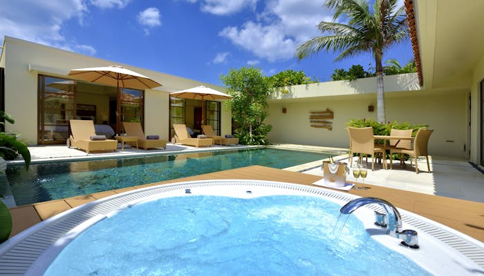 沖縄でプライベートプールと露天ジャグジーを楽しめるリゾートヴィラ5選 一休コンシェルジュ 沖縄でプライベートプールと露天ジャグジーを楽しめるリゾートヴィラ5選 一休コンシェルジュ