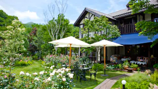 全5室、軽井沢の自然とバラに彩られたヨーロッパの邸宅風ホテル