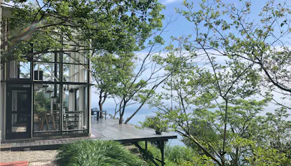 大自然とスタイリッシュな空間に癒される一棟貸しの高級デザイナーズハウス5選