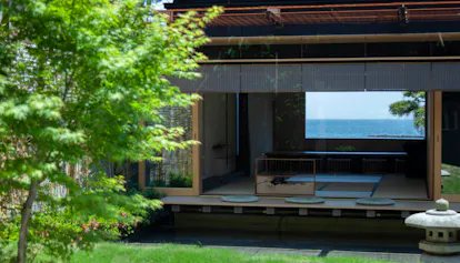 専属バトラー・コンシェルジュがいる一棟貸しの宿　4選