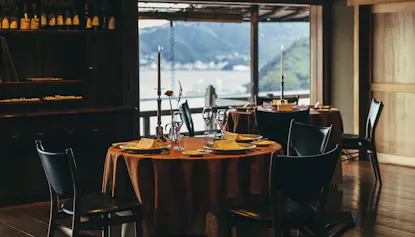 熱海の絶景を目の前にひらまつの“滞在するレストラン”で楽しむ美食旅