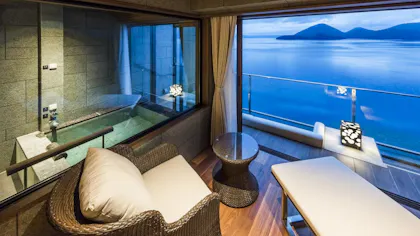 レイクビューの絶景を楽しめる北海道の温泉宿5選