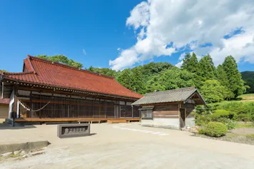 東北で古き良き伝統を感じるモダンな古民家宿　4選