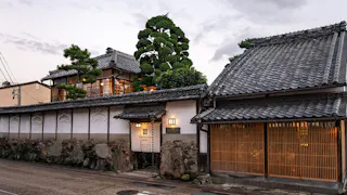 三重・伊賀上野の城下町で「NIPPONIA」スタイルの滞在を楽しむ分散型ホテル