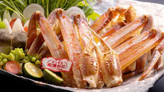 山陰の冬の味覚「松葉ガニ」料理が自慢の露天風呂付客室がある温泉宿5選