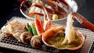 冬の味覚、カニ料理が自慢の 露天風呂・半露天風呂付客室がある宿　北陸編