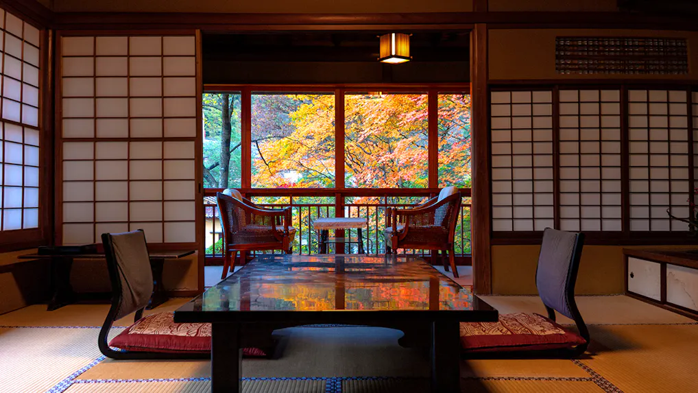 美しい紅葉をお部屋から楽しめる宿　東北編
