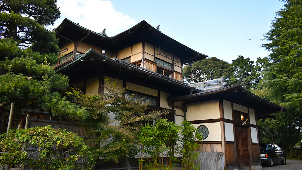 元宮家別邸の趣に浸れる洛東の文化財の宿