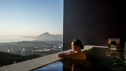 温泉が楽しめる外資系ラグジュアリーホテル5選