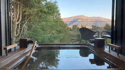 【滞在記】箱根の自然に囲まれて自分専用の温泉と美食を楽しむ癒し旅