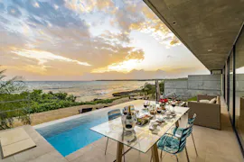 【取材】伊良部島の美しい海を独り占め！プライベートプール付きリゾートヴィラ