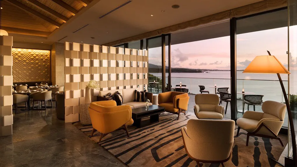 憧れのクラブフロアで優雅な滞在を　沖縄日系ホテル編