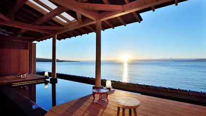 東京から2時間、オーシャンフロントの絶景が楽しめる宿5選