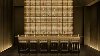 東京エディション虎ノ門に誕生した「Gold Bar at EDITION」で煌びやかな大人時間を堪能