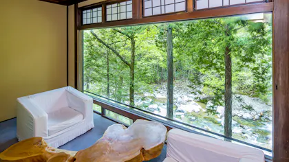 お部屋から涼やかな川の流れを望む、渓流沿いの温泉宿　西日本編