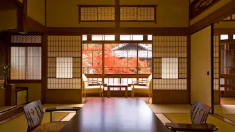 読書の秋にこそ訪れたい、文豪が愛した宿5選