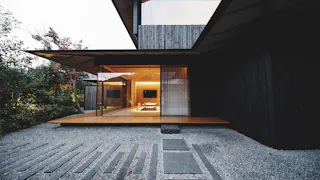 1日2組限定、湯布院で隈研吾氏の建築と現代アートに触れる一棟貸切の温泉宿