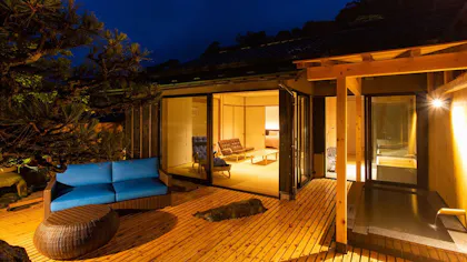 京丹後で冬の松葉ガニを味わい尽くす、1日7組限定の離れ宿