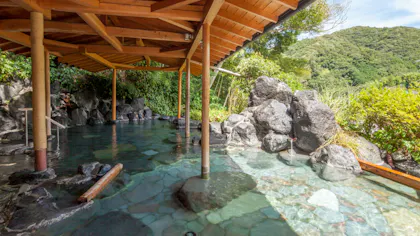 豊富な湯処が自慢！中伊豆の渓流沿いに佇む、全室リバービューの温泉宿
