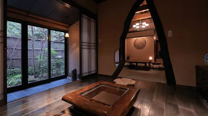 日本三大名泉・下呂温泉で静けさを愉しむ、大人のための隠れ家宿