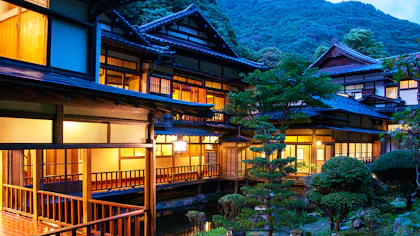 名湯と伝統建築で日本の情緒を楽しむ文化財の温泉宿6選