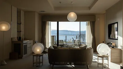 諏訪湖を一望できる、全室露天風呂付スイートの宿