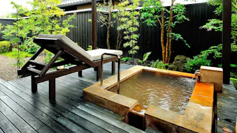 【全国版】自家源泉の湯を客室露天・半露天風呂で楽しめる宿