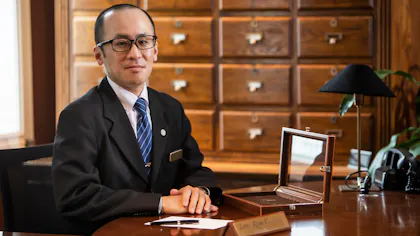 宮崎・シーガイア「レタールームコンシェルジュ」に聞く、旅行の思い出を残す「旅手紙」の魅力とは