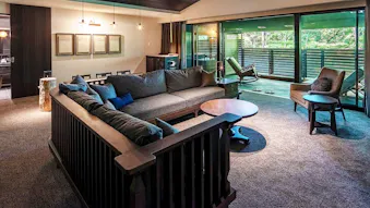 この開放感は癖になる！“100平米以上”の客室がある宿　関西編